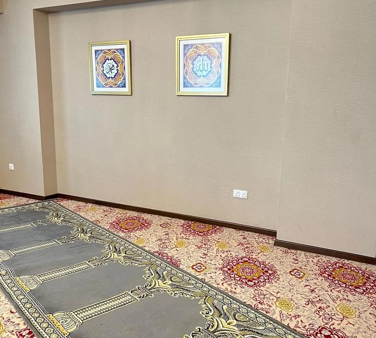 ****  Taiba Madinah Hotel Medina Saudi Arabia